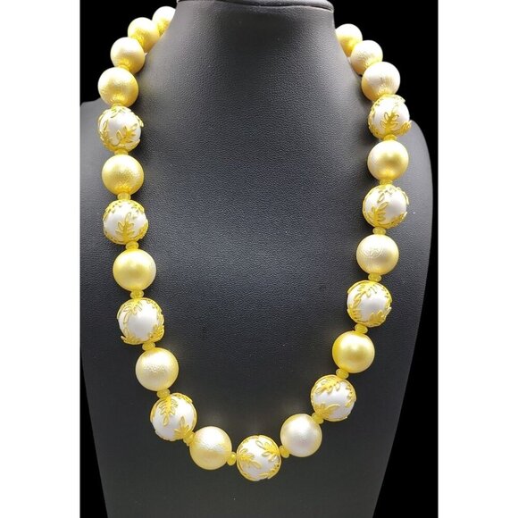 Hong Kong Ornate Detailed Beaded Necklace Handcrafted Yellow & White Beads 20" - Picture 3 of 14